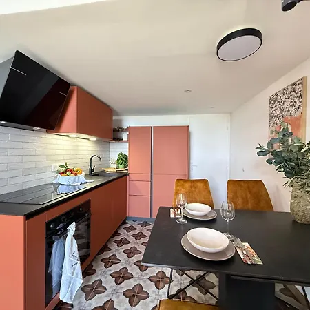 Sea-vue 2 Bedroom In Golfe-juan Close To Lägenhet